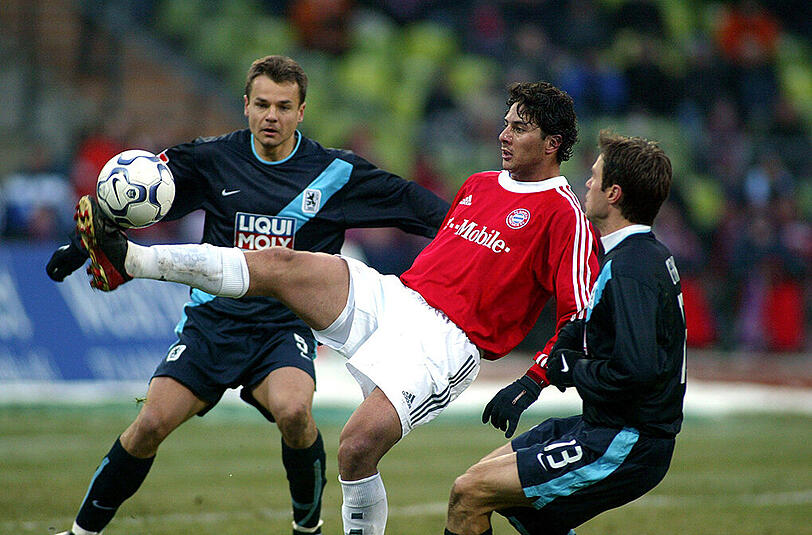 Münchner Derby TSV 1860 München gegen FC Bayern München am 15.02.2003. Die Bilder.