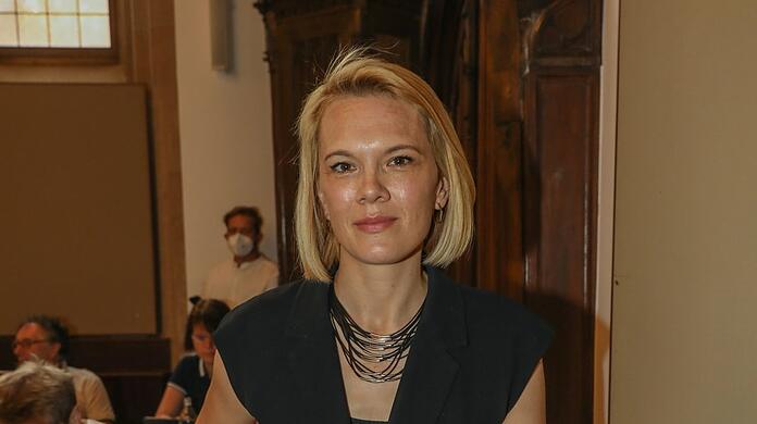 Laura Sophie Dornheim hat mit Anfang 30 abgetrieben, heute hilft sie anderen Frauen, die vor derselben Entscheidung stehen.