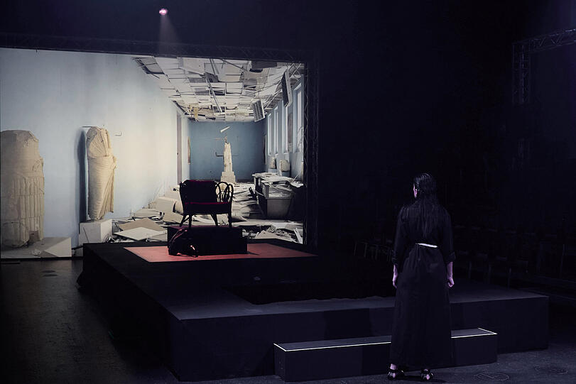 "Searching for Zenobia" von Lucia Ronchetti in der Muffathalle.