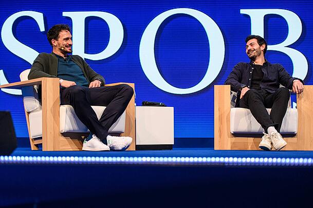 Br&uuml;der unter sich: Mats und Jonas Hummels pflegen ein sehr inniges Verh&auml;ltnis.