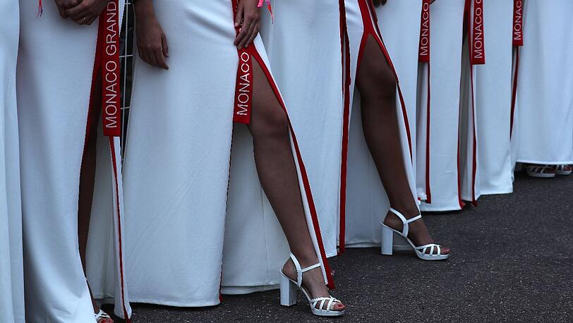 Noch schöner als der Triumph von Sebastian Vettel im heißen Monte Carlo waren die reizenden Grid Girls am Rande der Formel-1-Strecke: Aber überzeugen Sie sich doch selbst.