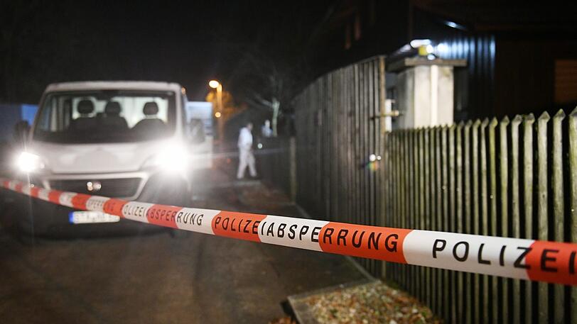 Am Sonntagabend sind in einem Haus in Starnberg drei tote Menschen gefunden worden.