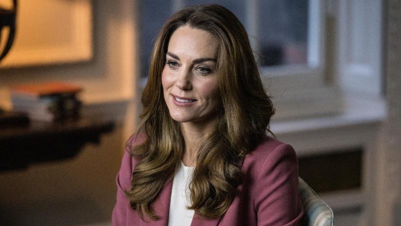 Wurde Herzogin Kate früher etwa gemobbt? Ehemalige Schulkameradinnen und eine Royal-Expertin haben über ihre Schulzeit gesprochen.