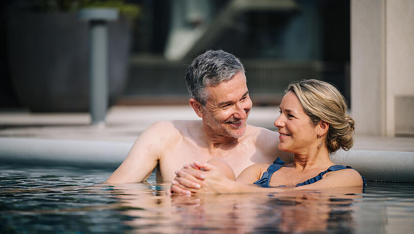 1.000 Wellness-Inseln zwischen den Thermen machen es leicht, den Stress der vergangenen Monate schnell zu vergessen. 1.000 Wellness-Inseln zwischen den Thermen machen es leicht, den Stress der vergangenen Monate schnell zu vergessen.