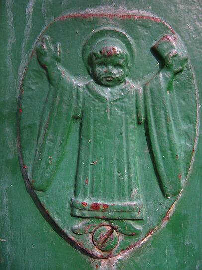 Den Brunnen ziert das Münchner Kindl.
