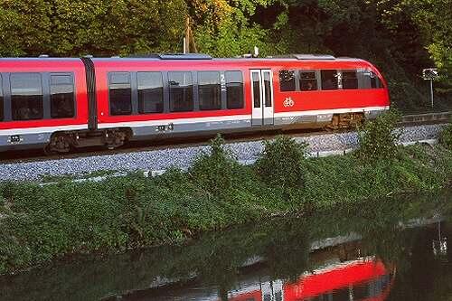 In einem Regionalexpress floh ein Straftäter durch Bayern.