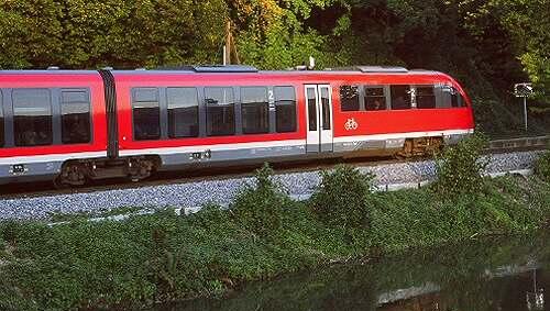 In einem Regionalexpress floh ein Straftäter durch Bayern. In einem Regionalexpress floh ein Straftäter durch Bayern.
