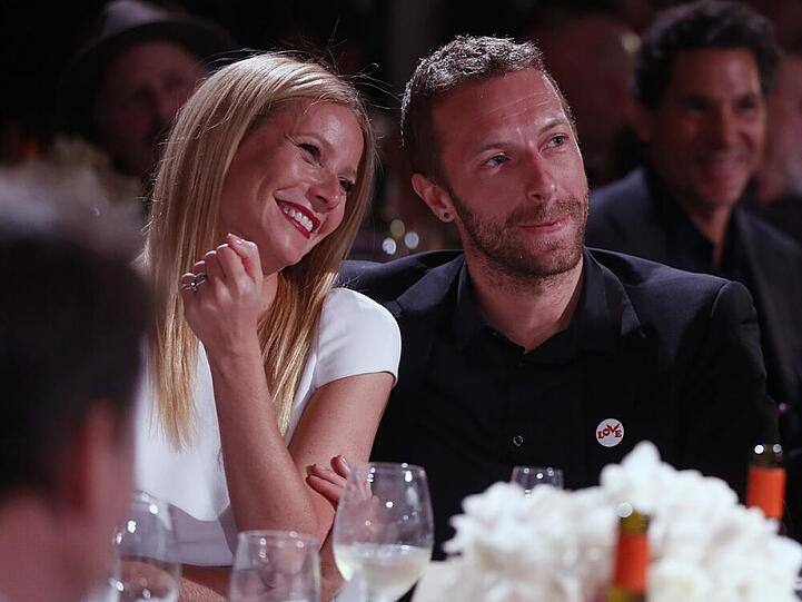 US-Schauspiel-Star Gwyneth Paltrow (hier mit Gatte Chris Martin) hat gut lächeln: Sie erhält am heutigen Samstag die Goldene Kamera