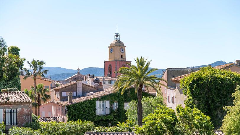Eine Stadtansicht von Saint-Tropez in Südfrankreich. (Archivbild)