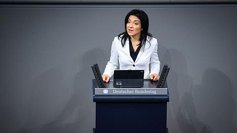 Wirtschaftsministerin Reiche: Ermutigende Signale f&uuml;r die deutsche Wirtschaft, aber weitere Reformen notwendig.