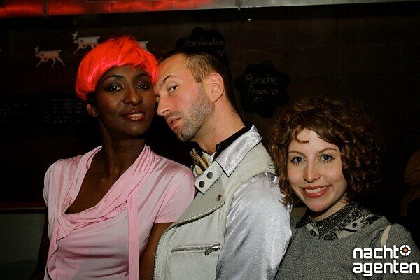 Bei "Garry Klein - ooops ne schwule Party" tanzten die Herren der Schöpfung zu den Beats von Sissi und hatten sichtlich Spaß. Mehr Bilder unter: www.nachtagenten.de.