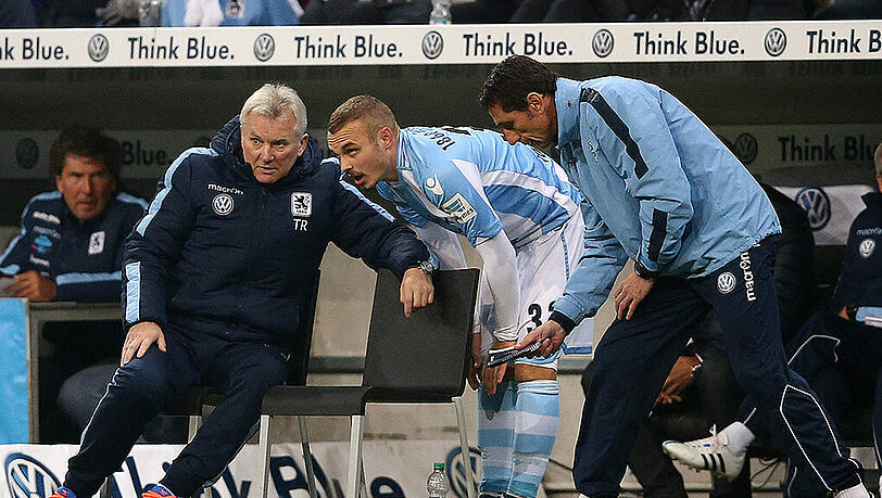 Bei seinem Debüt für den TSV 1860 machte ihm nicht nur eine Magen-Darm-Grippe zu schaffen: Trainer Benno Möhlmann (links). Bei seinem Debüt für den TSV 1860 machte ihm nicht nur eine Magen-Darm-Grippe zu schaffen: Trainer Benno Möhlmann (links).