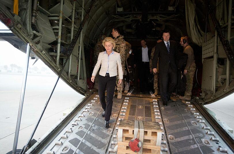 Die Verteidigungsministerin zu Besuch in Pakistans Hauptstadt Islamabad.