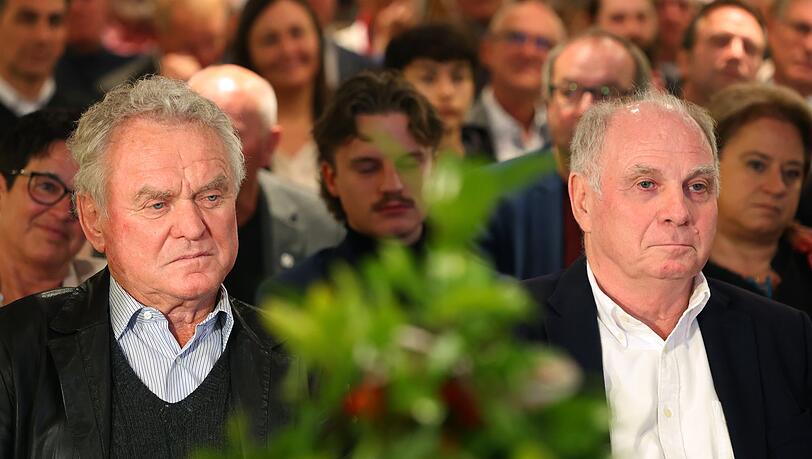Sepp Maier (l) und Uli Hoeneß können auf eine lange gemeinsame Vergangenheit zurückblicken.