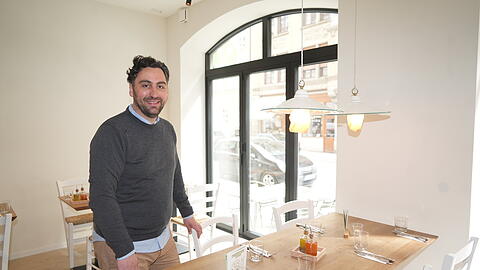 Paolo Bruno bietet im "Pizza Verde" r&ouml;mische Pizza aus biologischen Zutaten an. Letzte Woche hat er eine neue Filiale im Glockenbachviertel er&ouml;ffnet.
