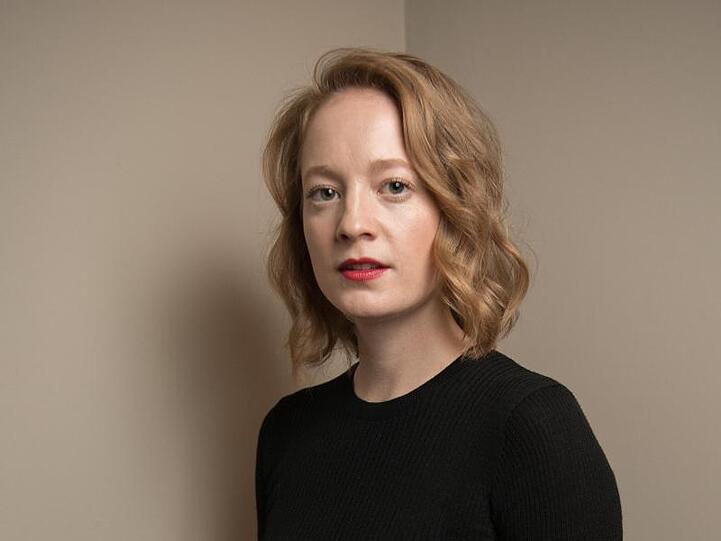 Die Schauspielerin Leonie Benesch will Weihnachten mal anders feiern.