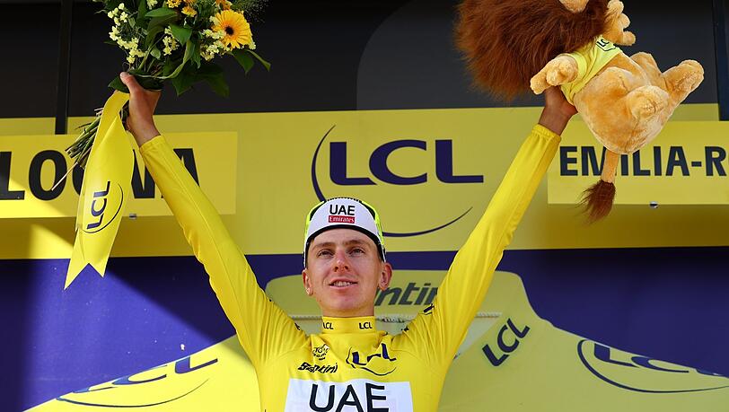 Tadej Pogacar hat bei der Tour de France das Gelbe Trikot übernommen.