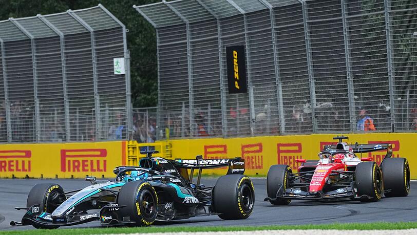 George Russell (l) und Charles Leclerc duellieren sich hart.