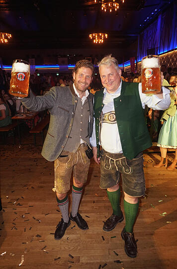 Veranstalter Philip Grefenius (l.) und Hausherr Christian Schottenhamel.