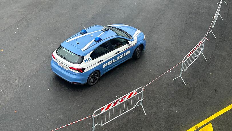 In Italien nahm die Polizei einen Beamten fest, der nach dem Einstempeln gleich wieder nach Hause ging. (Symbolbild)