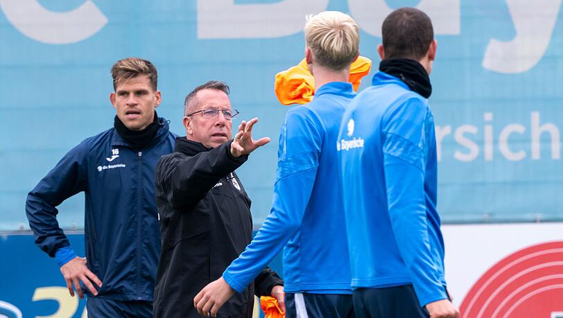 1860-Trainer Markus Kauczinski kann auf den überraschenden Erfolg gegen Duisburg aufbauen. (Archivfoto)