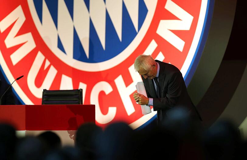 Hier verabschiedet sich Bernd Rauch als Vizepräsident des FC Bayern.