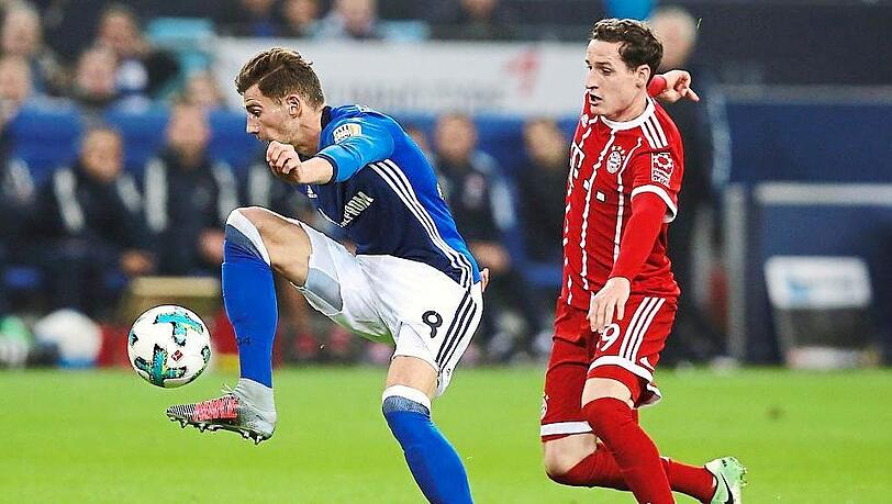 Noch Konkurrenten, bald wohl Kollegen: Bayerns Sebastian Rudy (r.) und Schalkes Leon Goretzka. firo/Augenklick Noch Konkurrenten, bald wohl Kollegen: Bayerns Sebastian Rudy (r.) und Schalkes Leon Goretzka. firo/Augenklick