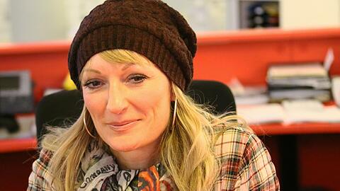 Monika Gruber zu Besuch in der AZ-Redaktion.
