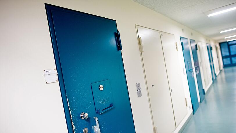 Der verurteilte Serienm&ouml;rder Niels H&ouml;gel sitzt seit dem Jahr 2009 im Gef&auml;ngnis und wird dort viele weitere Jahre verbringen. (Symbolbild)