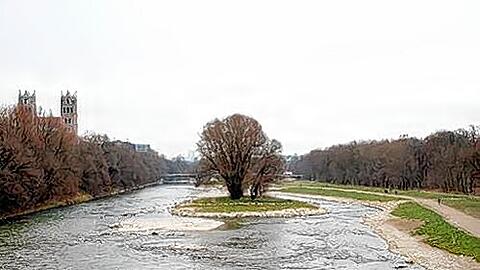 Der künftige Klenzesteg soll über die Isar führen und einen Pfeiler in der neuen Weideninsel bekommen.