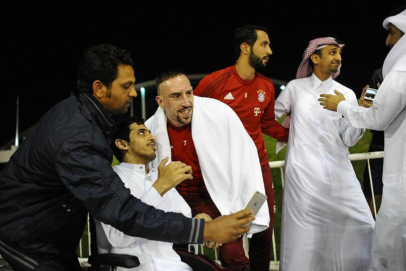 Die Bilder vom ersten Bayern-Trainig in Doha (Katar)