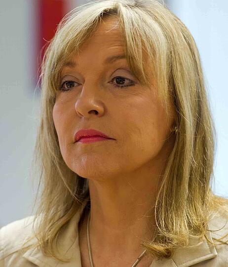 Auf die Mollath-Ministerin ist König Horst schlecht zu sprechen. Sie muss um ihren Job zittern. Auch wenn Kreuzer sie im &bdquo;Rattenrennen&ldquo; nicht geschnupft hat. Trotz der Affäre um Deutschlands berühmtesten Psychiatrie-Insassen schmierte sie nicht ab und gewann ihren Stimmkreis mit 47,3 Prozent.