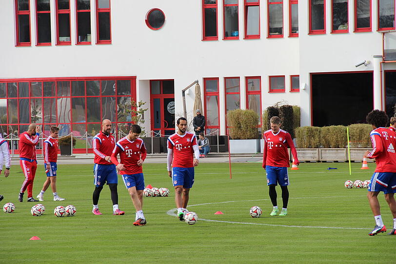 Am Dienstag gab's an der Säbener Straße ein öffentliche Trainingseinheit. Hier gibt's die Bilder!