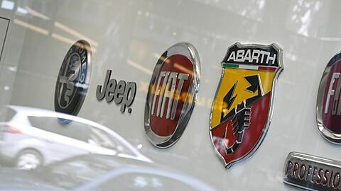 Ermittler aus Deutschland, Italien und der Schweiz haben mehrere Standorte der Auto- und Lastwagenbauer Fiat und Iveco sowie von deren Tochterfirmen durchsucht.