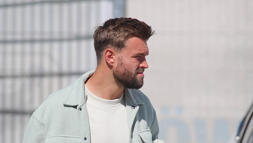 Yannick Deichmann war am Montag nur in Zivil an der Grünwalder Straße.