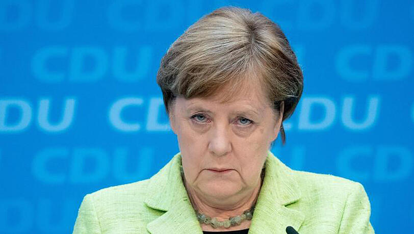 Bundeskanzlerin und CDU-Bundesvorsitzende Angela Merkel spricht in Berlin nach der Landtagswahl im Saarland. Bundeskanzlerin und CDU-Bundesvorsitzende Angela Merkel spricht in Berlin nach der Landtagswahl im Saarland.