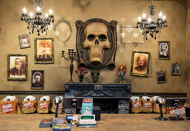 Der Horror-Shop Superstore ist bekannt fur seine außergewohnlichen Grusel- Dekorationen mit viel Liebe zum Detail.