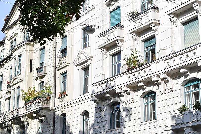 Typisches Lehel heute: bestens sanierte Altbau-Fassaden.