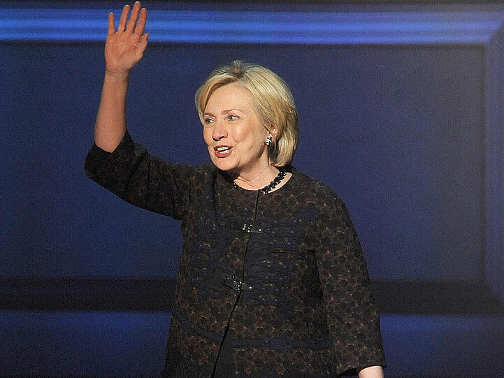 Hillary Clinton hat offensichtlich Sinn für Humor