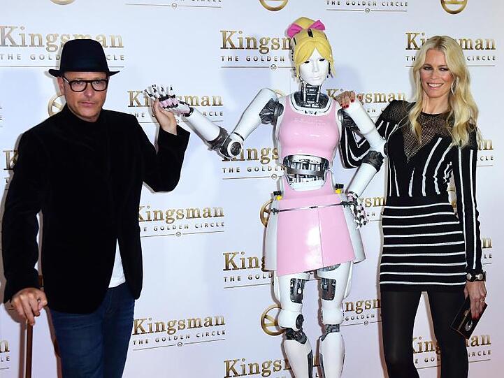 Regisseur Matthew Vaughn und Claudia Schiffer sind 2017 bei der Premiere des Films "Kingsman - The Golden Circle" in London.