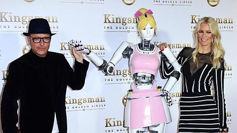 Regisseur Matthew Vaughn und Claudia Schiffer sind 2017 bei der Premiere des Films "Kingsman - The Golden Circle" in London.