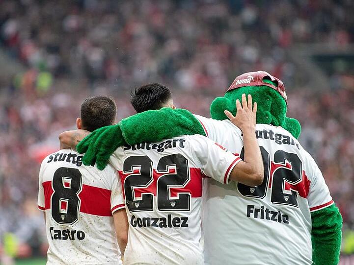 Nach dem Sieg gegen VfL Wolfsburg geht der VfB Stuttgart positiv in die Relegation.