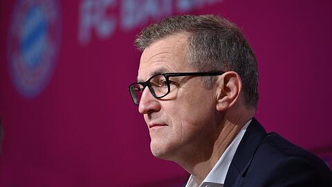 "Wir wollen keine Söldner", sagt Vorstandsboss Dreesen, der Neuer und Müller auch nach der Karriere gerne beim FC Bayern sehen würde.