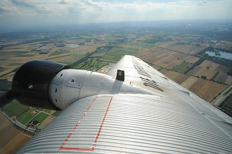 Cockpit, Panorama, lauter Motor: Die AZ hat sich auf einen Rundflug mit der alten Tante Ju begeben. Hier gibt's die spektkulären Bilder vom Flug