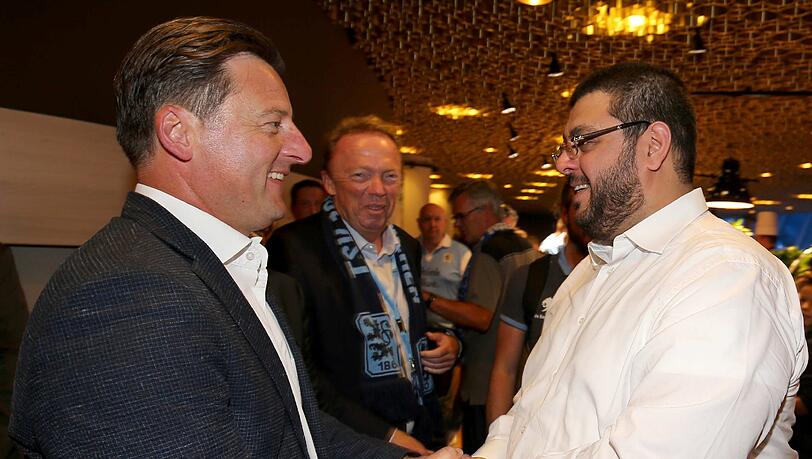 Der Trainer des TSV 1860 schüttelte dem Investor bei dessen letztem München-Besuch die Hand: Kosta Runjaic (l.) und Hasan Ismaik. Der Trainer des TSV 1860 schüttelte dem Investor bei dessen letztem München-Besuch die Hand: Kosta Runjaic (l.) und Hasan Ismaik.