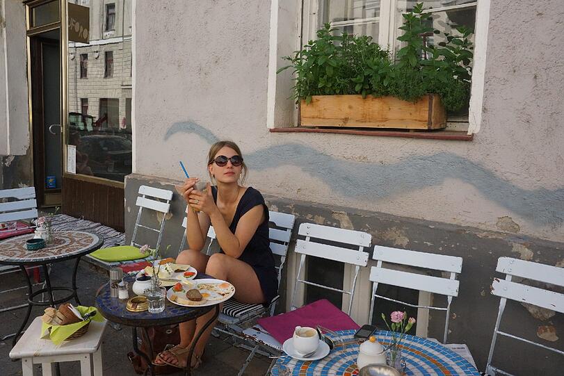 Im Café Tagträumer in der Dreimühlenstraße lässt es sich entspannt frühstücken &ndash; und träumen.