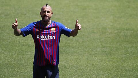 Arturo Vidal während seiner offiziellen Vorstellung im Camp Nou.
