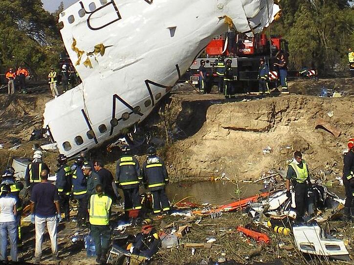 Teile der verunglückten Spanair-Maschine