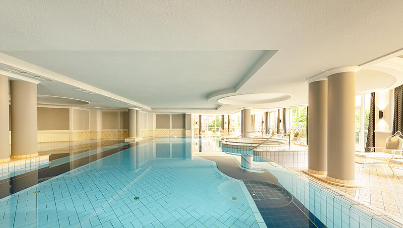 Innenpool im Löwen-Spa.