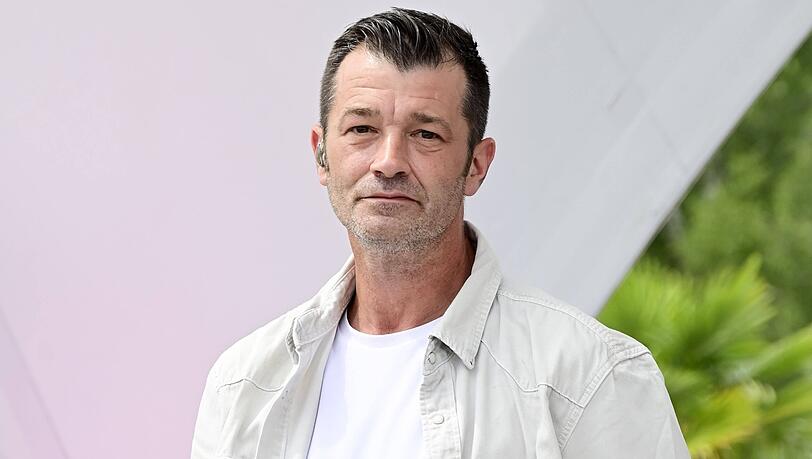 Achim Petry zählt zu den Kandidaten bei "Promi Big Brother" 2025. Was ist über den Schlagersänger bekannt?